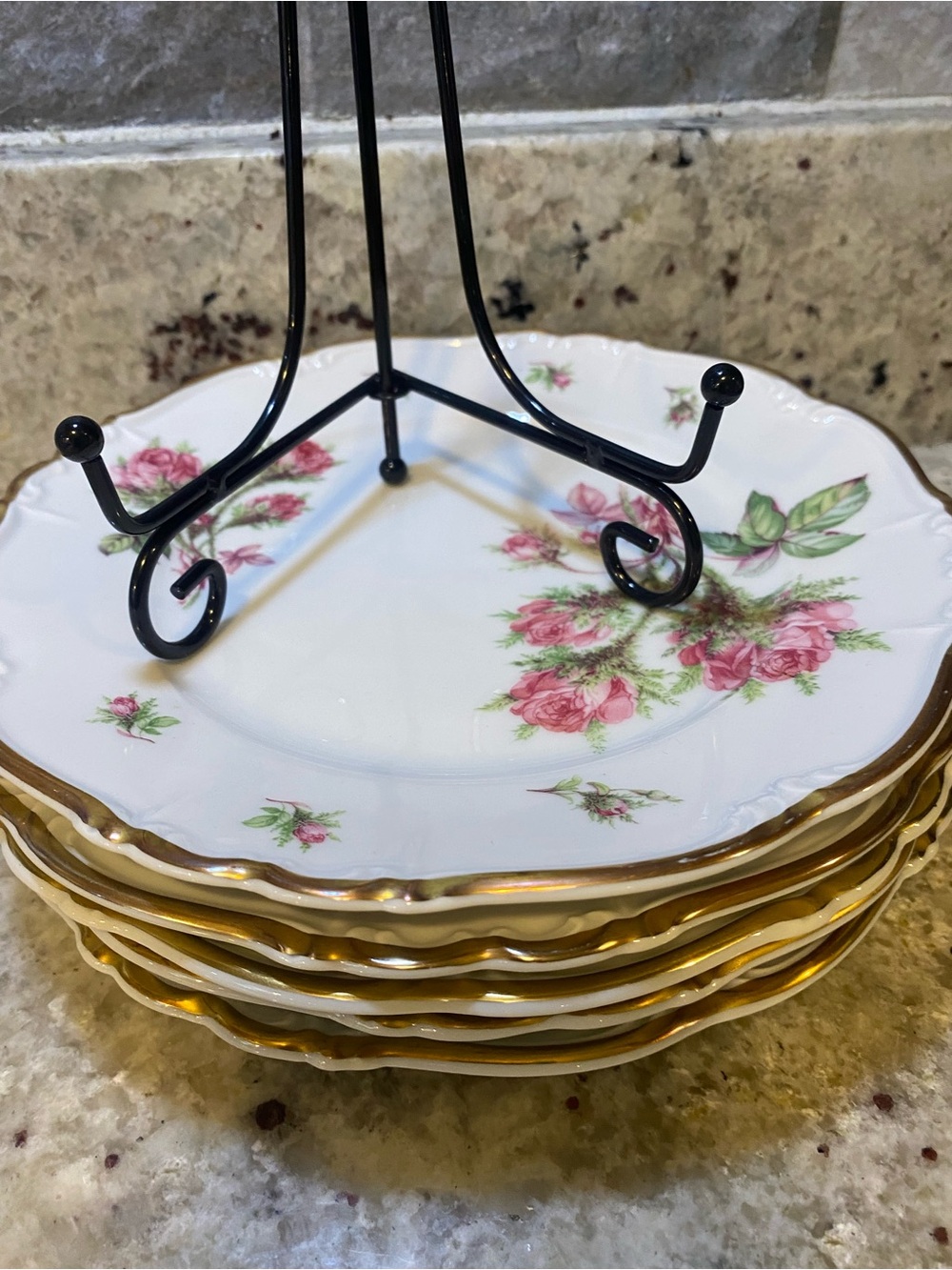 EDELSTEIN MARIA THERESIA MOSS ROSE Set Of 6 Dessert Plates 8”SCALLOP~GOLD TRIM - Picture 4 of 4